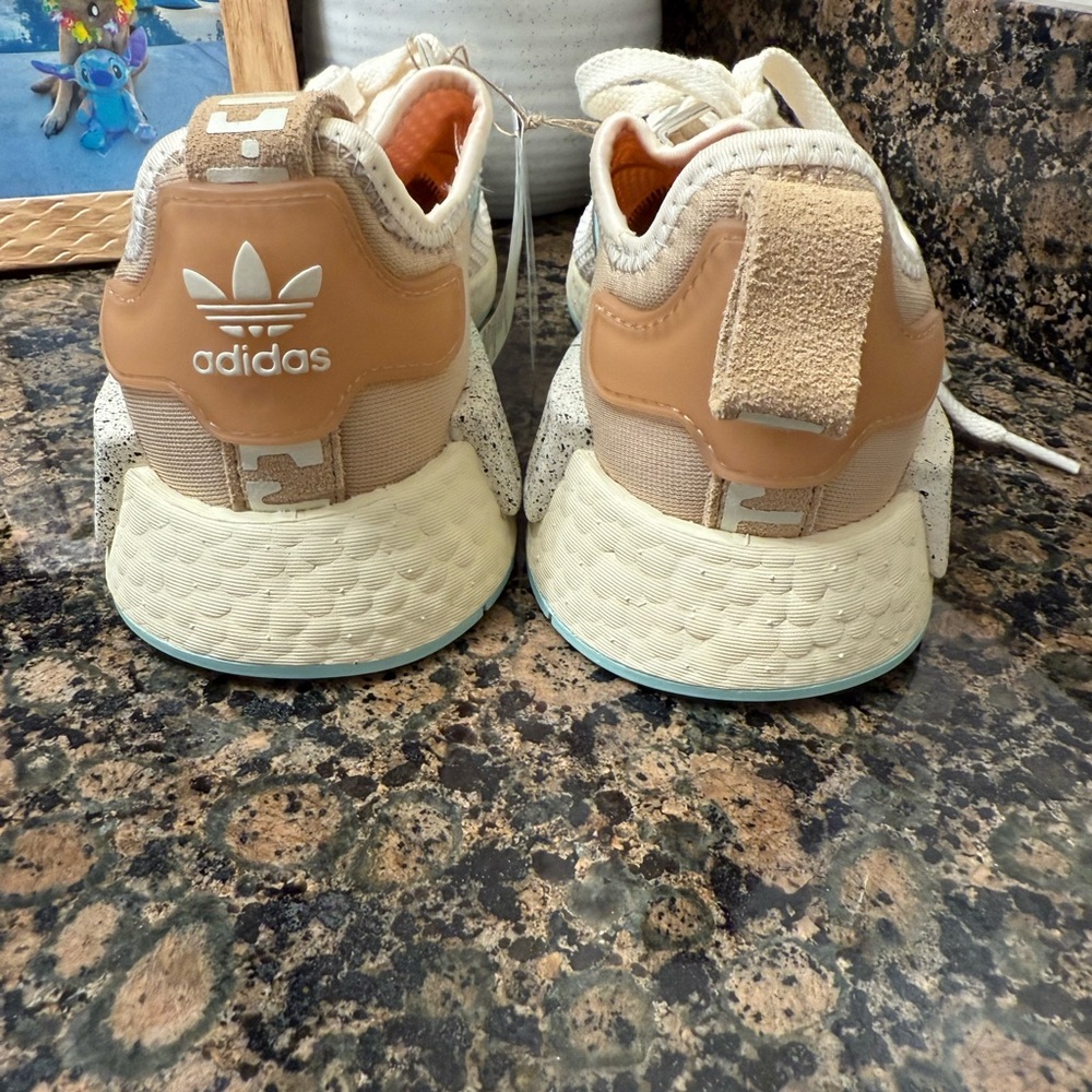 Adidas Star Wars sneakers - Picture 2 of 8